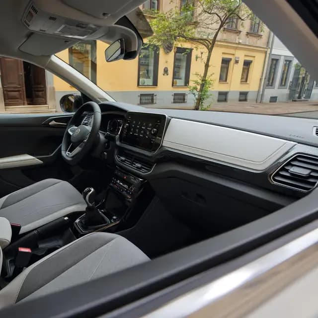 Volkswagen T-Cross 2